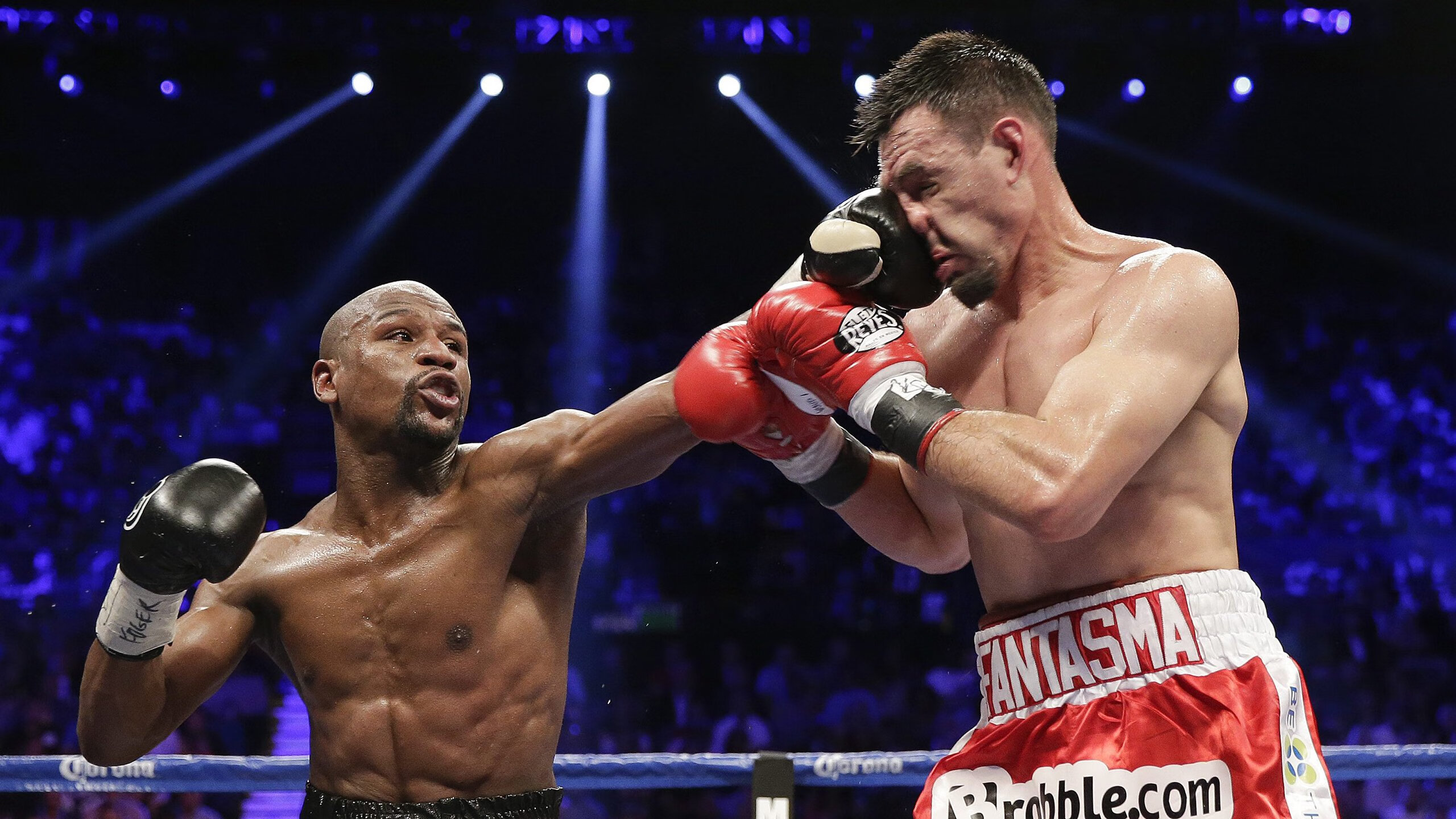 萨拉赫的雨夜一舞，当蓝军之魂熄灭突尼斯的沙暴