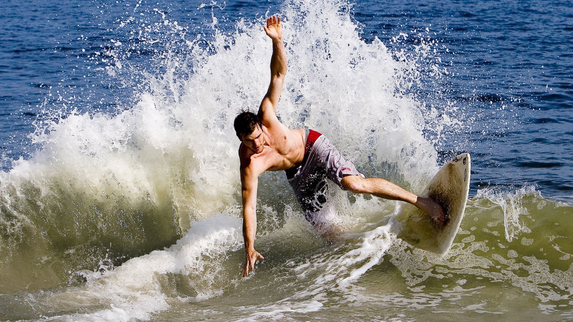 特奥一锤定音!喀麦隆爆冷击败葡萄牙,非洲雄狮怒吼世界杯
