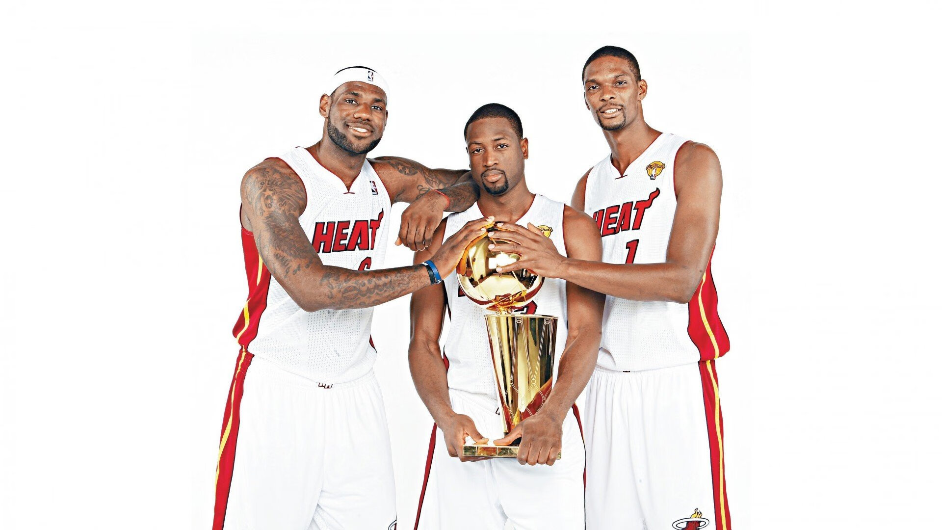 深圳队防守锁死篮网，浓眉赛后评分拉满