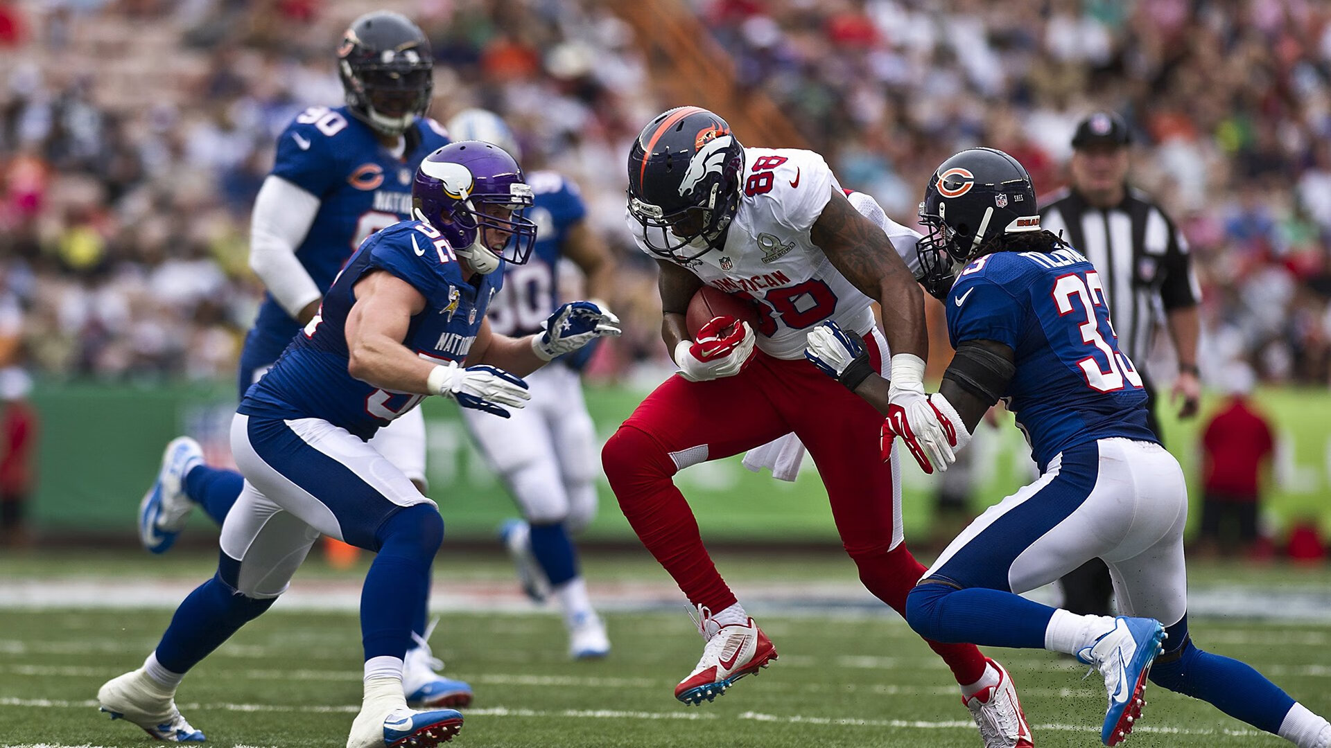 库里如指挥家掌控赛场节奏，爵士团队乐章彻底击穿奇才防线