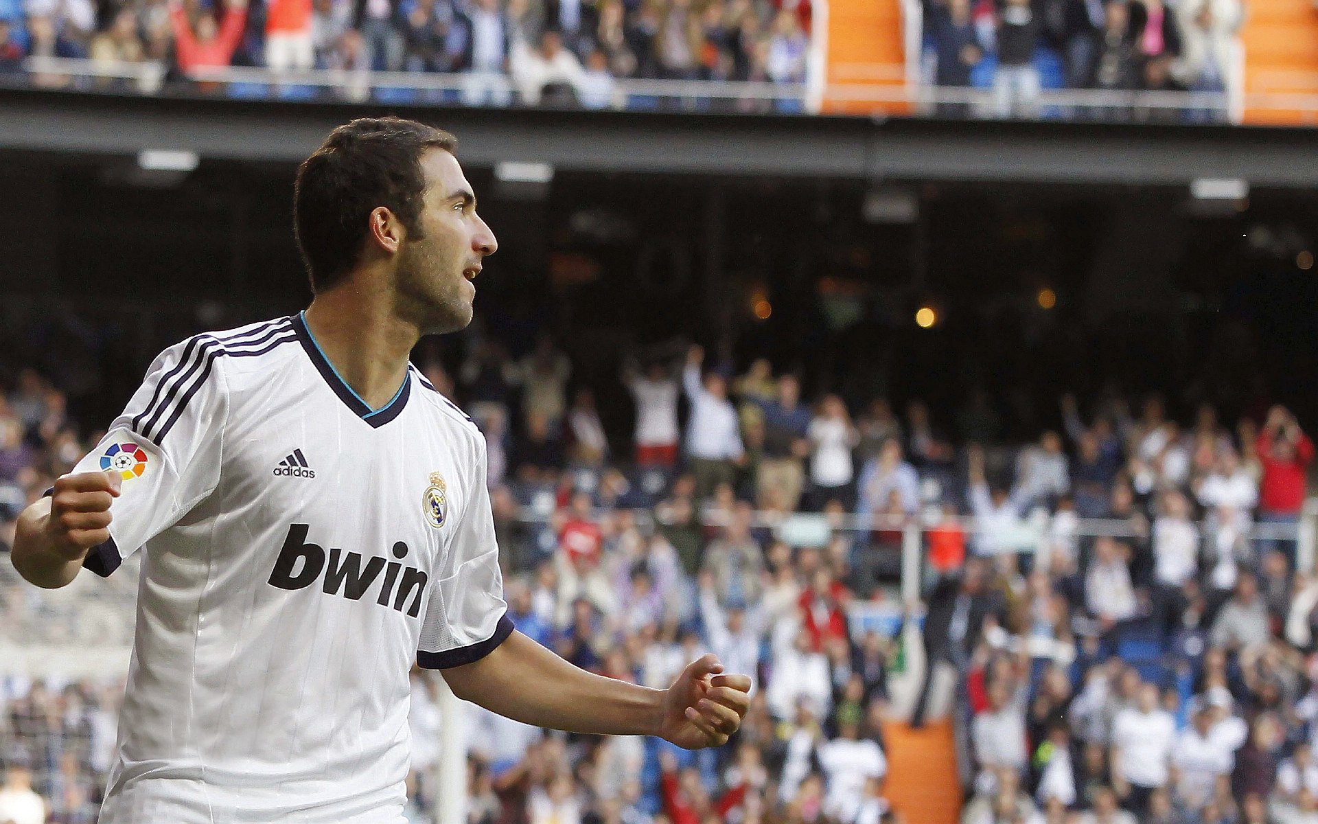 传奇之夜，斯通斯用顶级防守演绎压力下的极致救赎